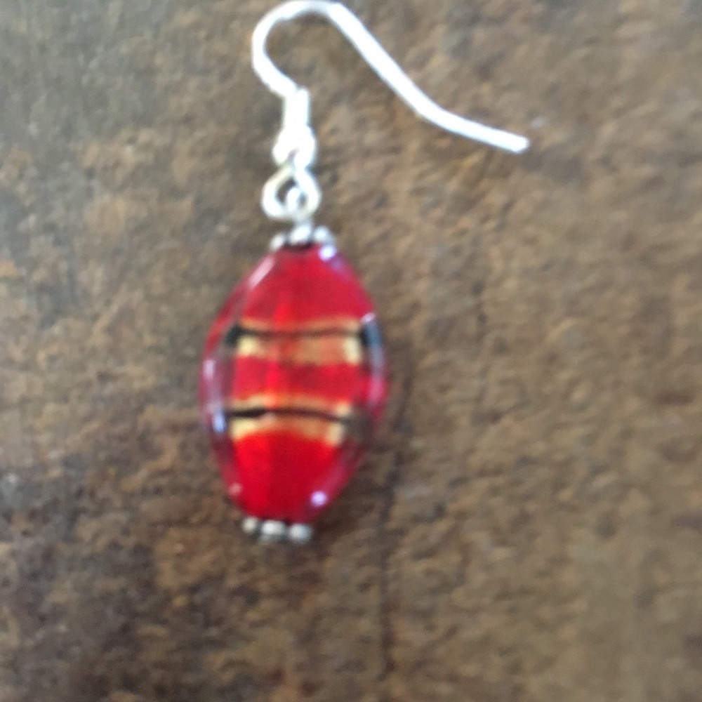 Red and gold handcrafted earrings - Picture 3 of 3